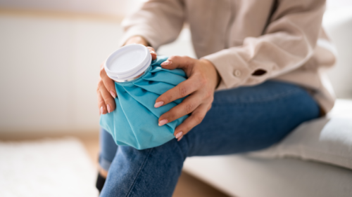 氷嚢を利用し膝を冷却